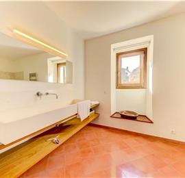 4 Bedroom villa with pool near Pollensa, sleeps 8
